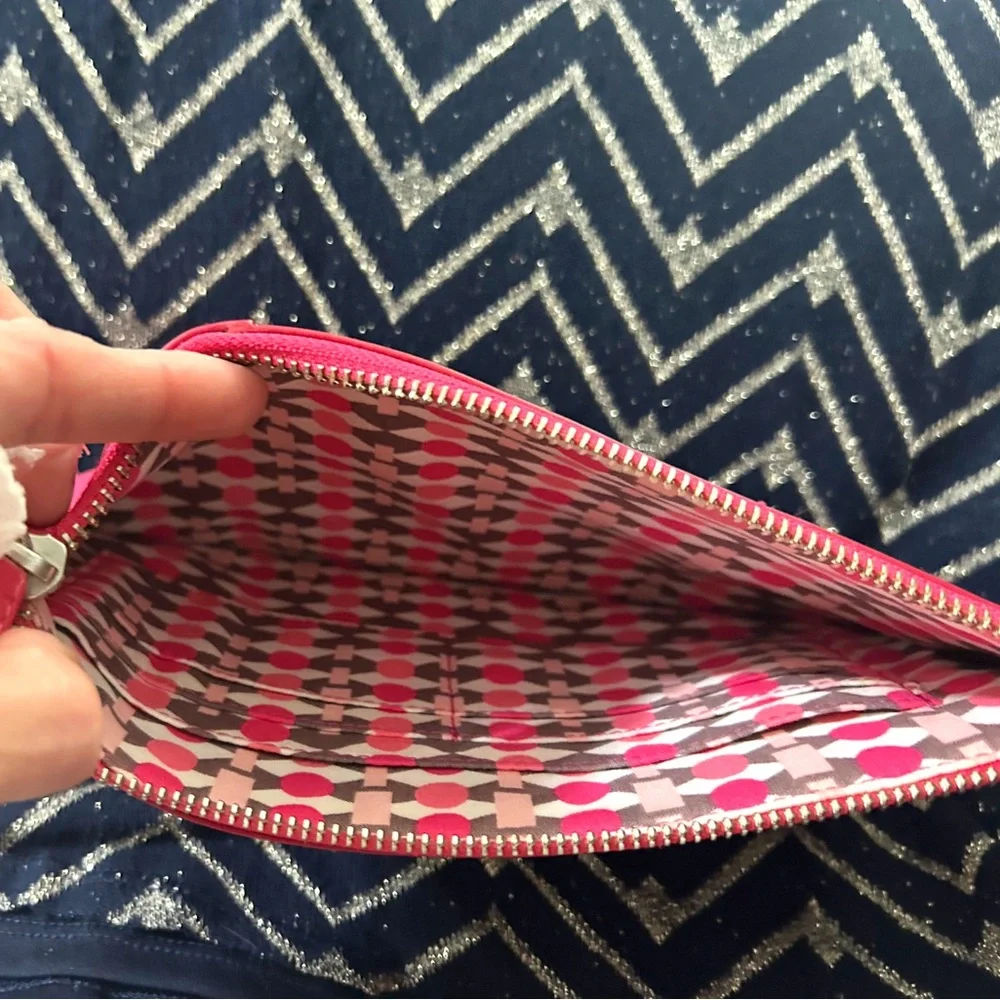 Vera Bradley Vibrant Pink , White and Red Leather Wristlet NWOT - Picture 3 of 10